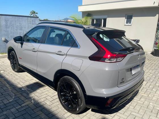 MITSUBISHI ECLIPSE CROSS 1.5 MIVEC TURBO GASOLINA HPE BLACK CVT